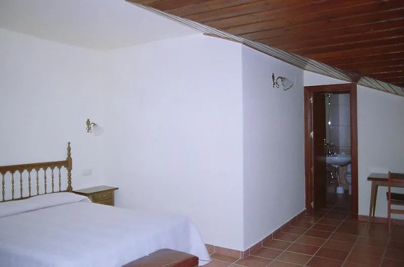 Guest house Hostal Fondevila Bohi