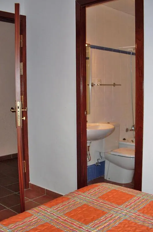 Hostal Fondevila Bohi 2*,  Spain