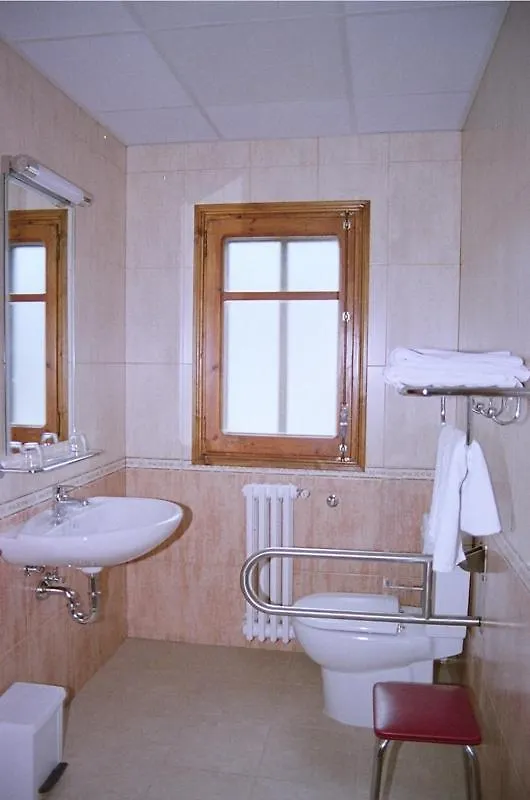 ** Guest house Hostal Fondevila Bohi Spain