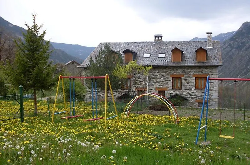Hostal Fondevila Bohi Guest house